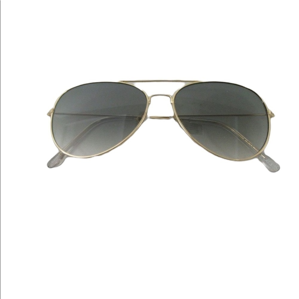 Ombre Gray Lens Gold Metal Frame Sunglasses
New - Picture 2 of 6
